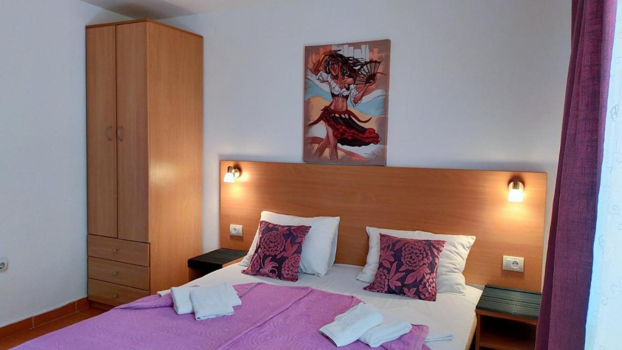 Guesthouse Tri Palme Becici  Exterior photo